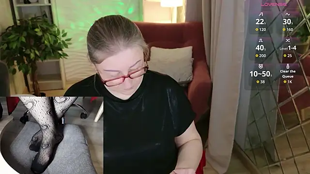 Snapshot of Alexandra_Kind chatting on 26, 5, 2026 Alexandra Kind online show from 26, 5, 2026