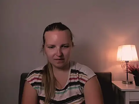 Snapshot of RoseTeacherX chatting on 12, 5, 2026 RoseTeacherX online show from 12, 5, 2026