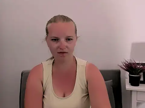 Snapshot of RoseTeacherX chatting on 14, 7, 2026 RoseTeacherX online show from 14, 7, 2026