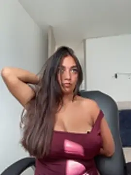 Chloe Candy  online show from 18, 5, 2026