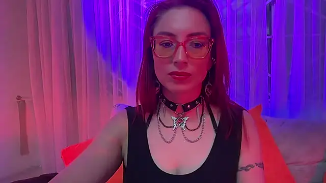 Snapshot of Queenscarlettsecret chatting on 11, 7, 2026 Queenscarlettsecret online show from 11, 7, 2026