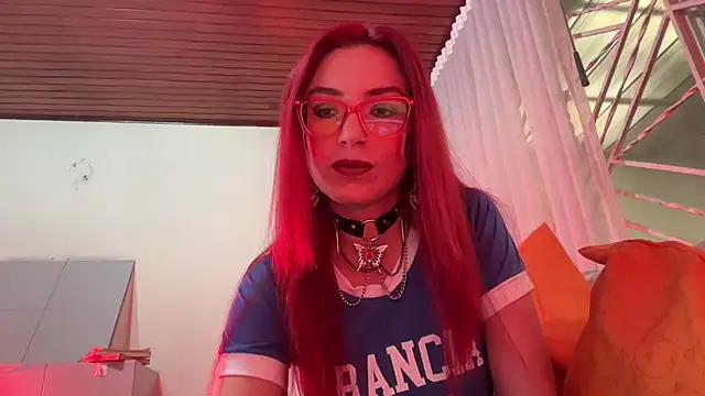 Snapshot of Queenscarlettsecret chatting on 9, 7, 2026 Queenscarlettsecret online show from 9, 7, 2026