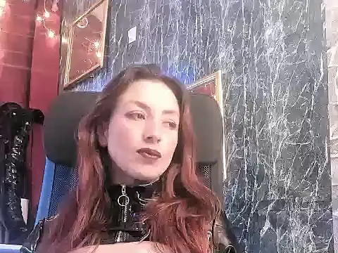 Queenscarlettsecret online show from 15, 4, 2026