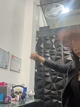 Isabellaa  moon online show from 15, 4, 2026