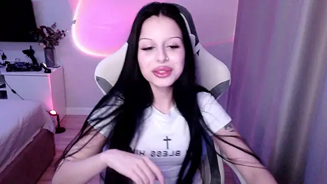 lola ring online show from 15, 4, 2026