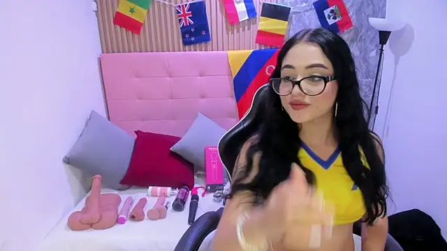 Snapshot of Amiee_Kovva chatting on 3, 7, 2026 Amiee Kovva online show from 3, 7, 2026