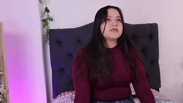 Caroline ponce online show from 15, 4, 2026