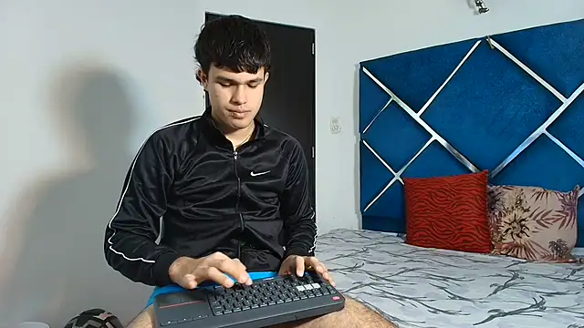 Snapshot of EdwinBoys chatting on 11, 7, 2026 EdwinBoys online show from 11, 7, 2026
