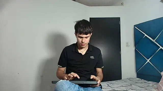 Snapshot of EdwinBoys chatting on 26, 6, 2026 EdwinBoys online show from 26, 6, 2026