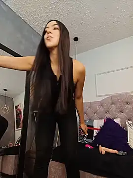 Snapshot of zoe_fit chatting on 18, 6, 2026 zoe fit online show from 18, 6, 2026
