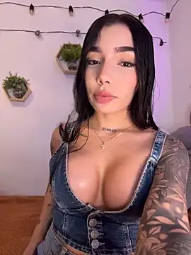 Snapshot of milasantana_ chatting on 16, 6, 2026 milasantana online show from 16, 6, 2026