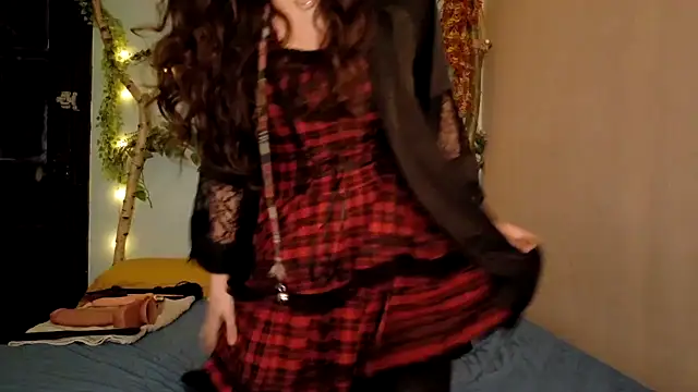 Snapshot of missclochette chatting on 18, 5, 2026 missclochette online show from 18, 5, 2026