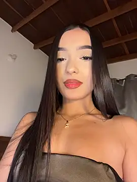 mia ferrer online show from 14, 7, 2026