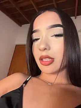  mia ferrer online show from 29, 6, 2026