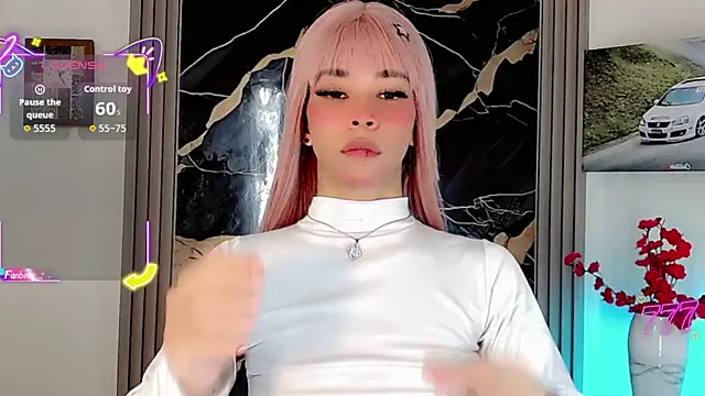Snapshot of moon_sweet- chatting on 10, 6, 2026 moon sweet- online show from 10, 6, 2026