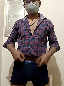 Snapshot of hot_boy995 chatting on 31, 5, 2026 hot boy995 online show from 31, 5, 2026