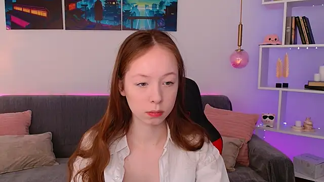 Snapshot of AdeleLang chatting on 4, 5, 2026 AdeleLang online show from 4, 5, 2026