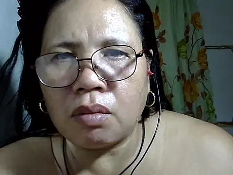 HottyCurlyPeanut online show from 27, 5, 2026