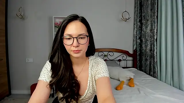 Snapshot of ameliyaa_sun chatting on 25, 5, 2026 ameliyaa sun online show from 25, 5, 2026