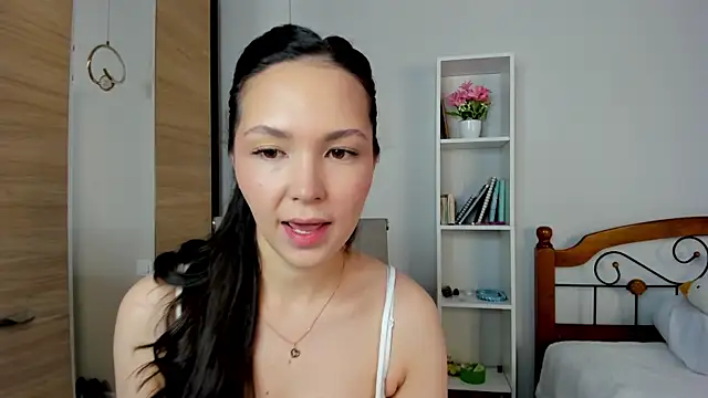 Snapshot of ameliyaa_sun chatting on 18, 5, 2026 ameliyaa sun online show from 18, 5, 2026