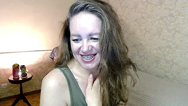 Snapshot of Fern_Lust chatting on 11, 6, 2026 Fern Lust online show from 11, 6, 2026