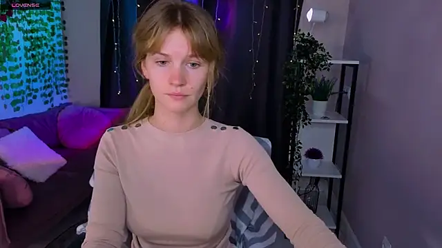 Snapshot of crystalkris_ chatting on 11, 6, 2026 crystalkris online show from 11, 6, 2026