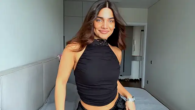 Snapshot of MelindaReny chatting on 29, 5, 2026 MelindaReny online show from 29, 5, 2026
