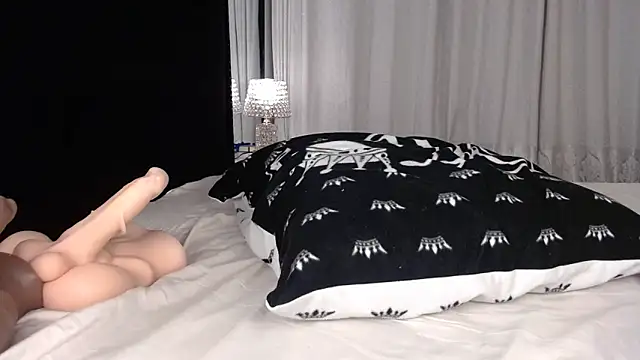 Snapshot of tigger_kitty chatting on 24, 5, 2026 tigger kitty online show from 24, 5, 2026