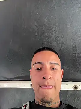 Snapshot of willclayy chatting on 6, 6, 2026 willclayy online show from 6, 6, 2026