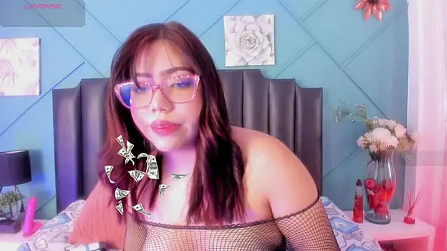Snapshot of MiluVegaa_ chatting on 19, 5, 2026 MiluVegaa online show from 19, 5, 2026