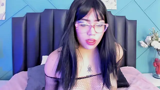Snapshot of MiluVegaa_ chatting on 1, 5, 2026 MiluVegaa online show from 1, 5, 2026