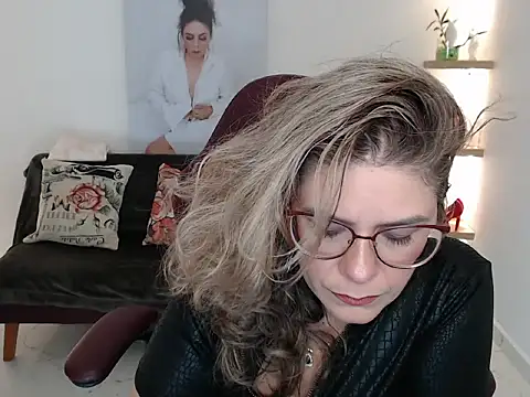 SultanaNoir online show from 22, 4, 2026