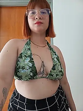 Snapshot of Curves_Nina chatting on 23, 7, 2026 Curves Nina online show from 23, 7, 2026