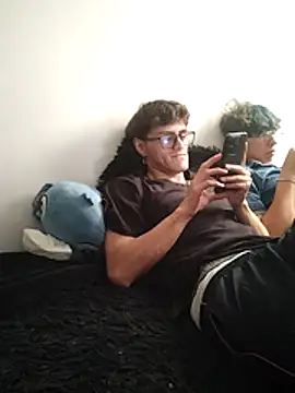 AoA-BoyStudent online show from 19, 4, 2026