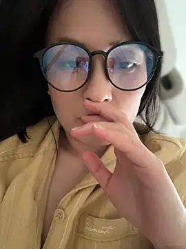 Snapshot of Faye-baby chatting on 24, 4, 2026 Faye-baby online show from 24, 4, 2026