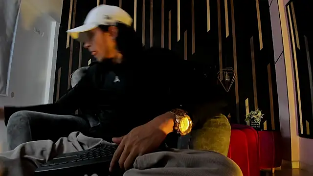 JayTaylorr online show from 9, 5, 2026
