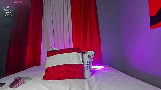 BunnyThompson online show from 8, 7, 2026