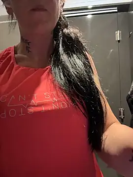 Its Lush Lily online show from 2, 6, 2026