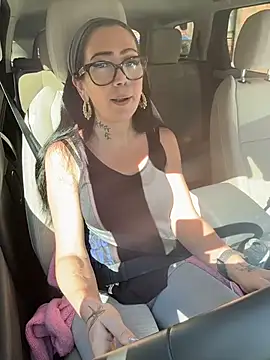 Its Lush Lily online show from 30, 4, 2026