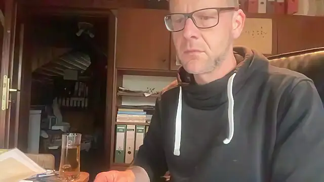 Snapshot of o_florian_o1 chatting on 7, 5, 2026 o florian o1 online show from 7, 5, 2026