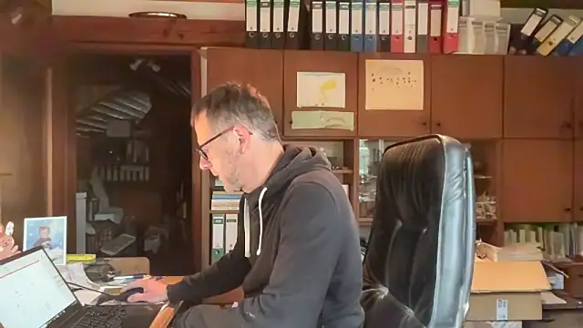 Snapshot of o_florian_o1 chatting on 11, 5, 2026 o florian o1 online show from 11, 5, 2026