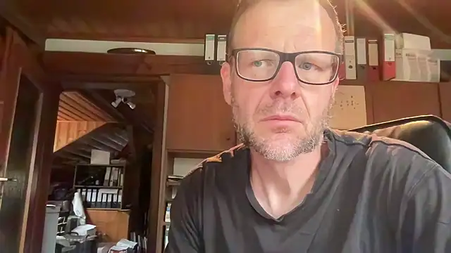 Snapshot of o_florian_o1 chatting on 1, 6, 2026 o florian o1 online show from 1, 6, 2026