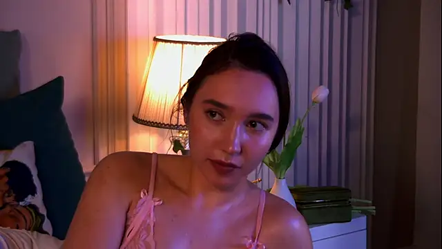 Suzaneey online show from 15, 6, 2026