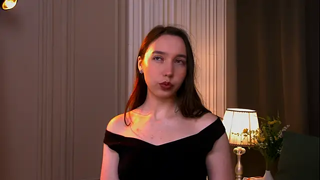 Suzaneey online show from 26, 6, 2026