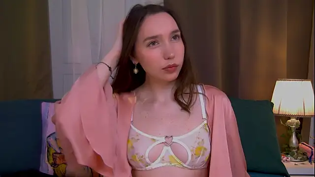 Suzaneey online show from 13, 7, 2026