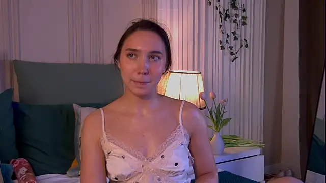 Suzaneey online show from 14, 6, 2026
