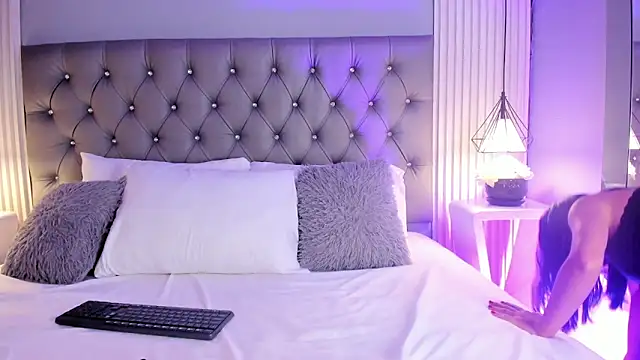 Scarrlethx online show from 21, 4, 2026