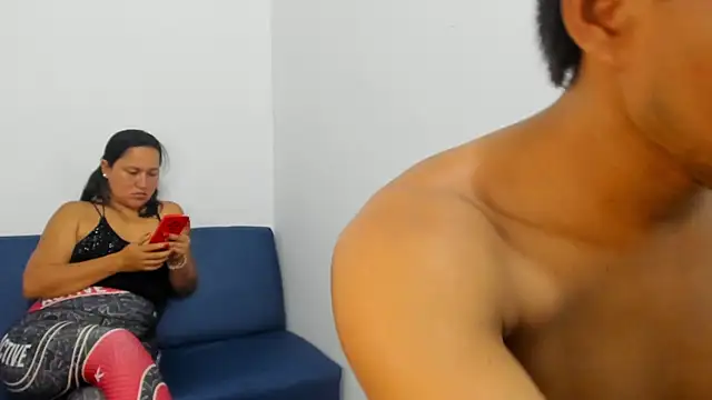 renataa21 online show from 27, 4, 2026