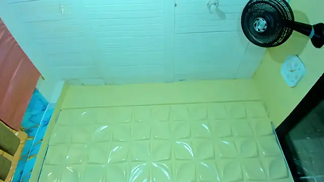 carlos vegaa online show from 18, 4, 2026