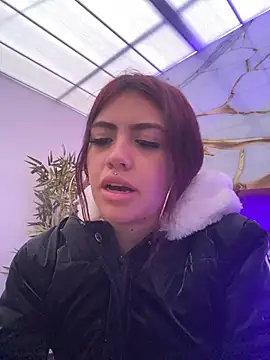 Snapshot of kira_ec chatting on 8, 7, 2026 kira ec online show from 8, 7, 2026